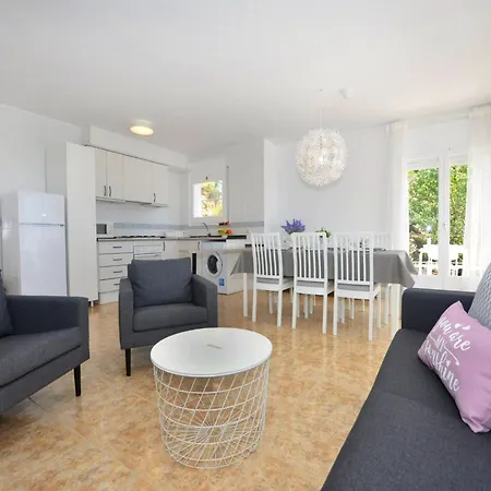 In With Stunning Sea Views