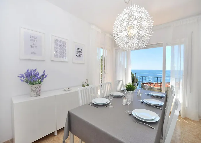 In With Stunning Sea Views *