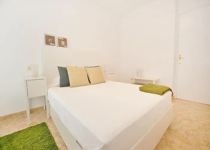 In With Stunning Sea Views * Roses