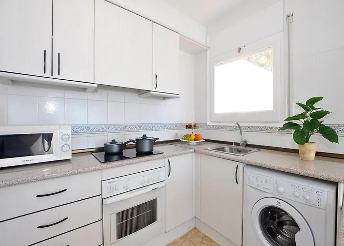 In With Stunning Sea Views
